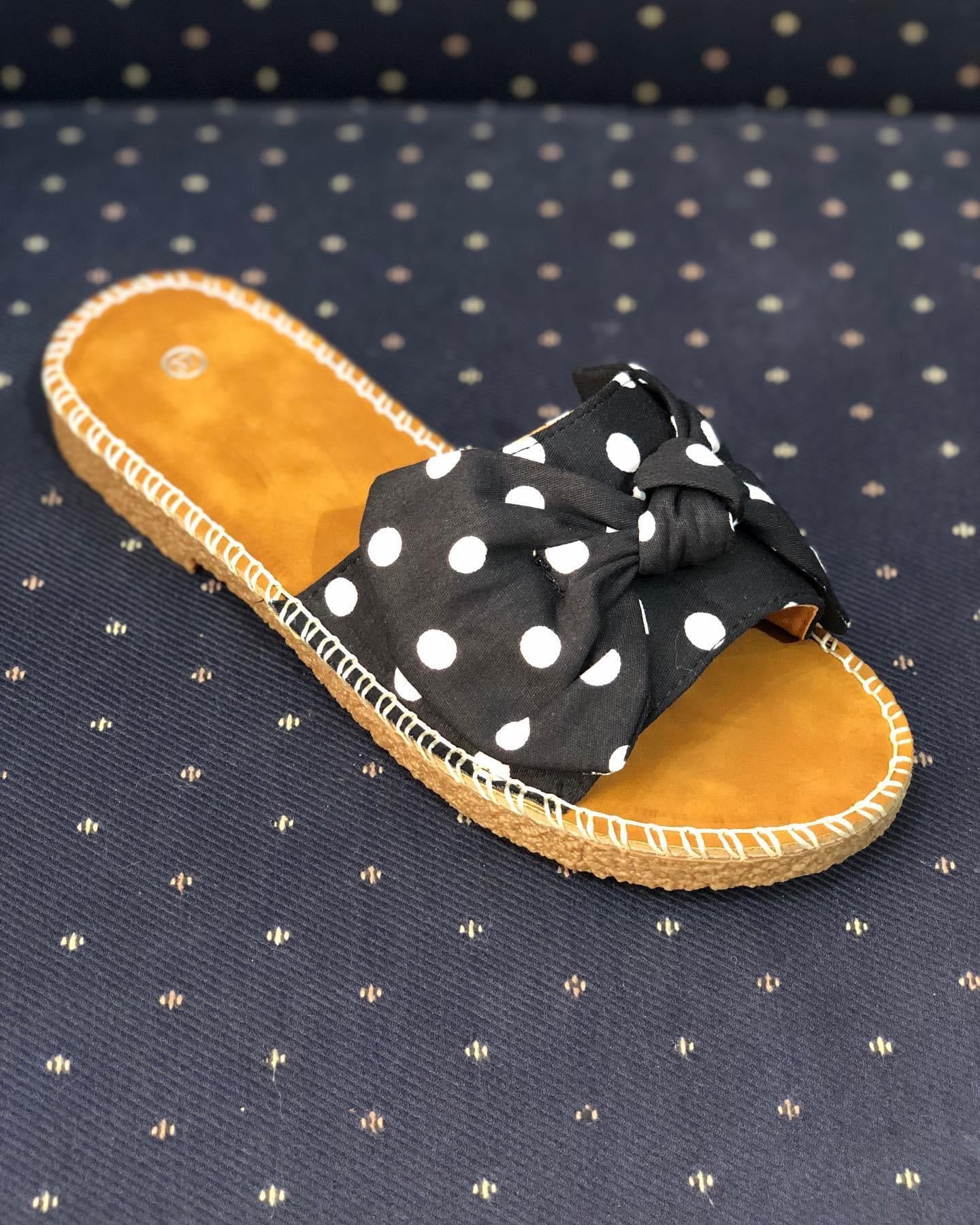 Black / White Polka Dot Sandals